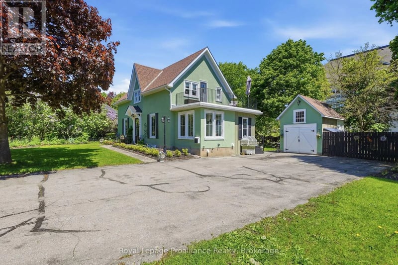 195 Maclellan Avenue, Quinte West (Trenton Ward), Ontario, K8V5J5, Quinte West (Trenton Ward), Ontario — photo 1 of 5