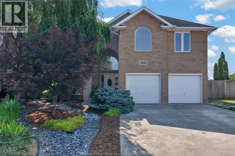3162 Leisure Crescent, Windsor, Ontario, N8R0A2, Windsor, Ontario — photo 1 of 5