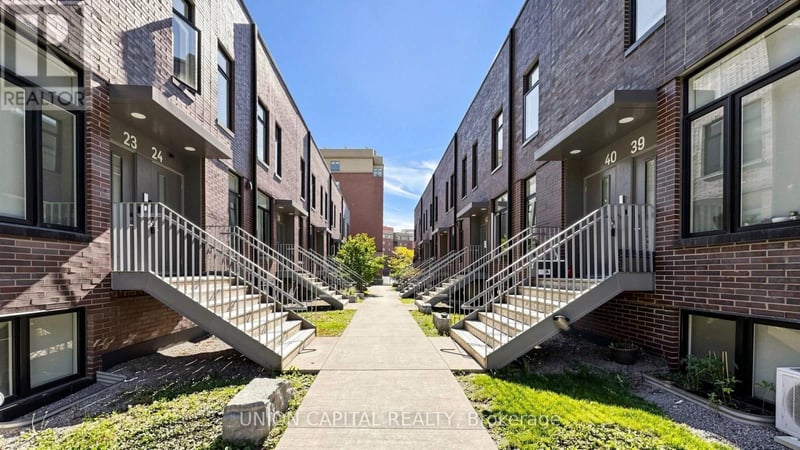 #42 1740 Simcoe Street North, Oshawa (Samac), Ontario, L1G0C3, Oshawa (Samac), Ontario — photo 1 of 5