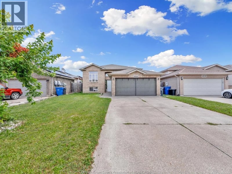 4844 WHITEFISH Crescent, Windsor, Ontario, N9G3E2, Windsor, Ontario — photo 1 of 5