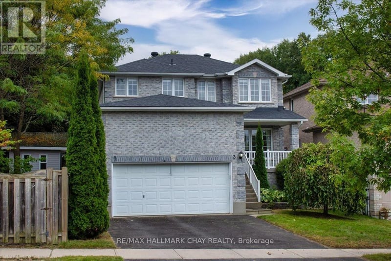 3 Bell Street, Barrie (Ardagh), Ontario, L4N0J2, Barrie (Ardagh), Ontario — photo 1 of 5