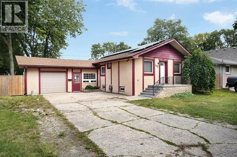 986 EASTLAWN, Windsor, Ontario, N8S3H9, Windsor, Ontario — photo 1 of 5