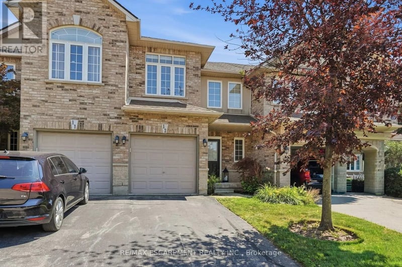 #12 39 PANABAKER Drive, Hamilton (Ancaster), Ontario, L9G0A2, Hamilton (Ancaster), Ontario — photo 1 of 5