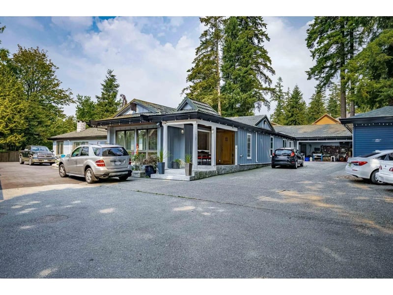 13439 56 Avenue, Surrey, British Columbia, V3X2Z5, Surrey, British Columbia — photo 1 of 5
