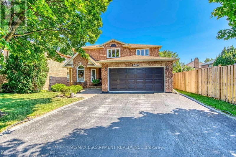 2442 Wynten Way, Oakville (CV Clearview), Ontario, L6J7K9, Oakville (CV Clearview), Ontario — photo 1 of 5