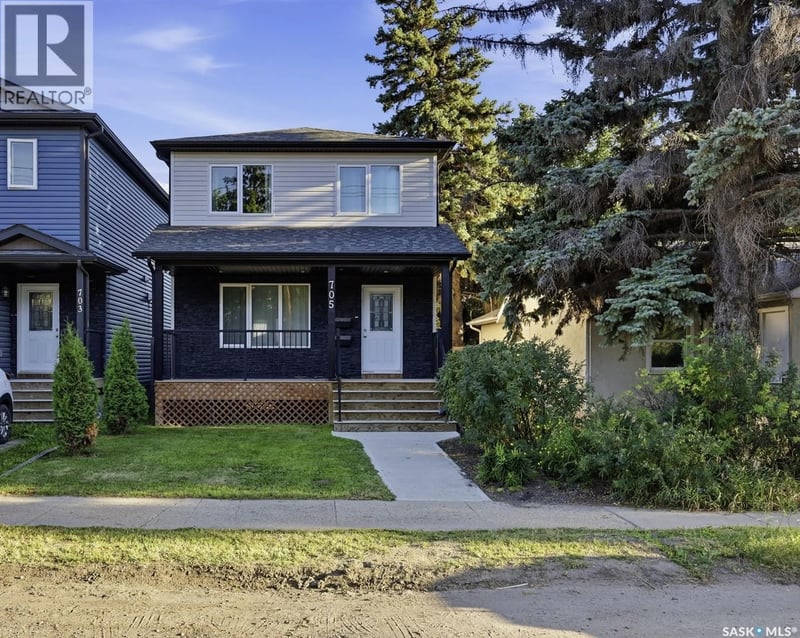 705 33rd STREET W, Saskatoon, Saskatchewan, S7L0W2, Saskatoon, Saskatchewan — photo 1 of 5
