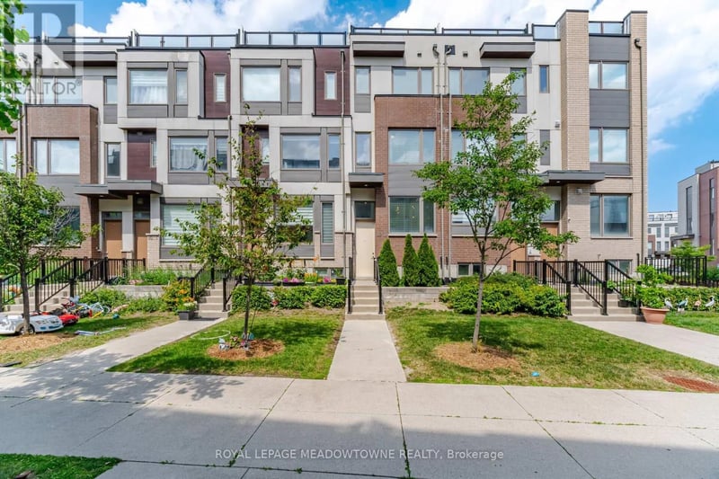 #3 50 Thomas Mulholland Drive, Toronto (Downsview-Roding-CFB), Ontario, M3K0B5, Toronto (Downsview-Roding-CFB), Ontario — photo 1 of 5