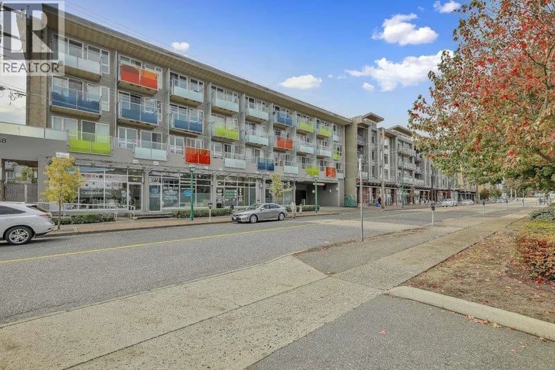 PH7, 5388 GRIMMER Street, Burnaby, British Columbia, V5H0B9, Burnaby, British Columbia — photo 1 of 5