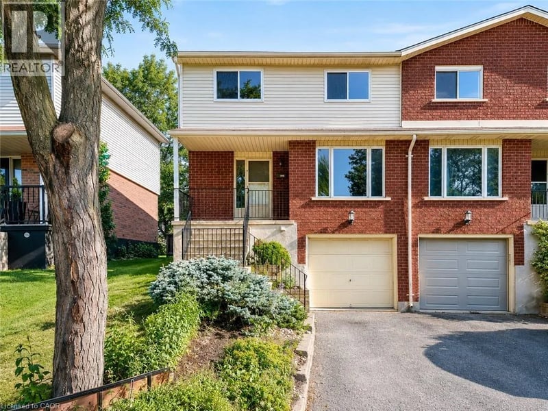 68 OLD HURON Court, Kitchener, Ontario, N2R1L7, Kitchener, Ontario — photo 1 of 5