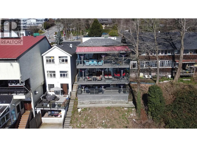 418 MARINE Drive, Gibsons, British Columbia, V0N1V9, Gibsons, British Columbia — photo 1 of 5