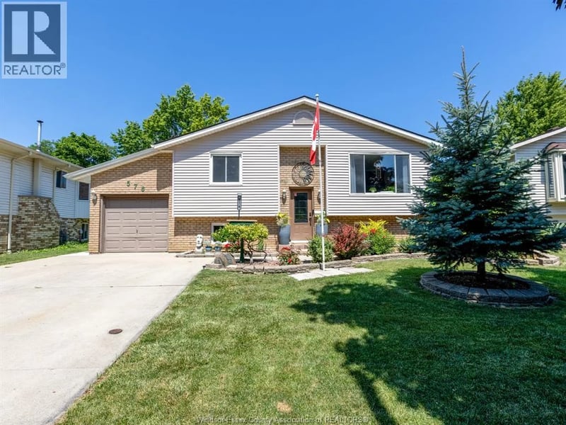 576 RICHMOND Street, Amherstburg, Ontario, N9V3T9, Amherstburg, Ontario — photo 1 of 5