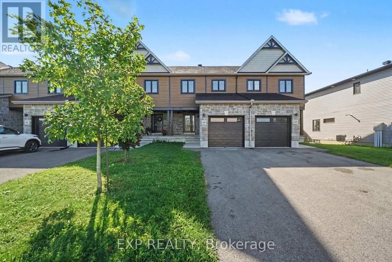 202 St Malo Place, Russell, Ontario, K0A1W0, Russell, Ontario — photo 1 of 5