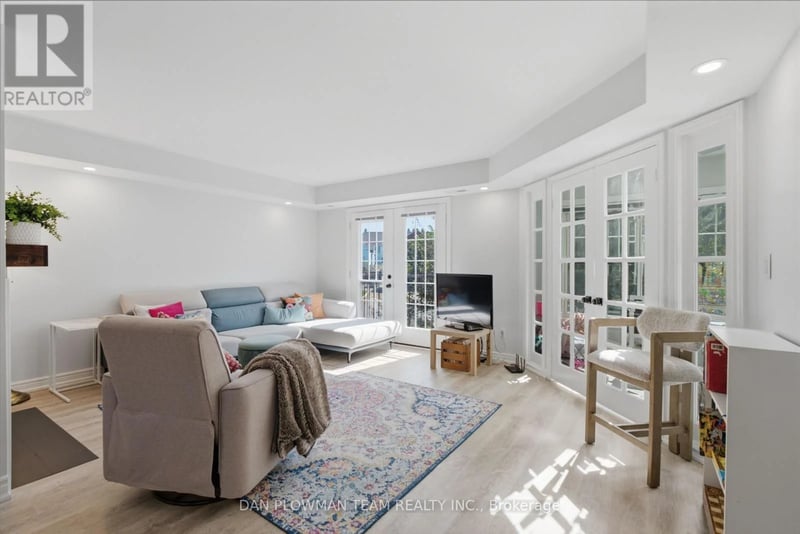 #H11 - 76 1661 Nash Road, Clarington (Courtice), Ontario, L1E1S8, Clarington (Courtice), Ontario — photo 1 of 5