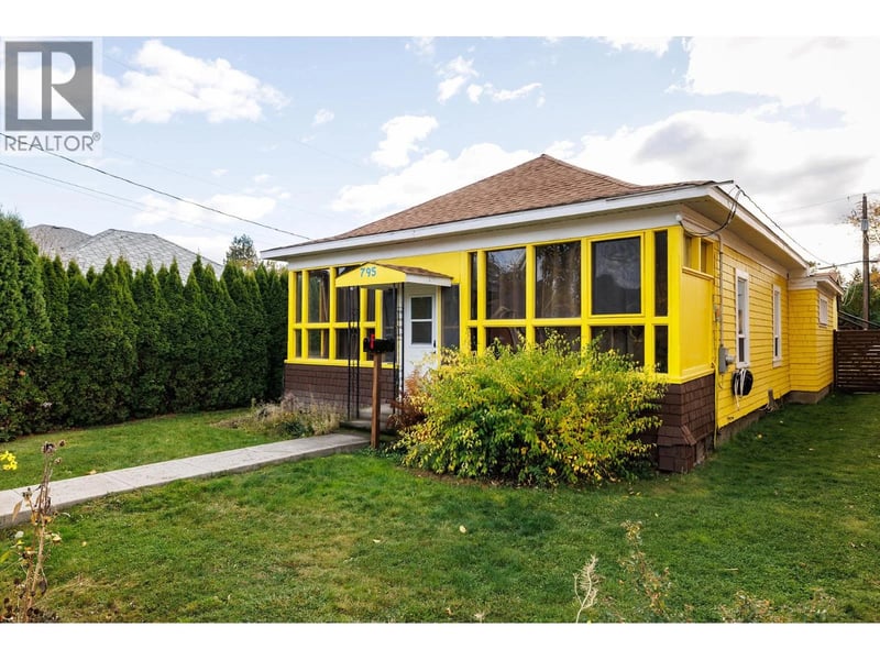 795 Lawson Avenue, Kelowna, British Columbia, V1Y6S9, Kelowna, British Columbia — photo 1 of 5