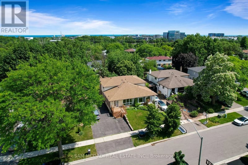 2644 Altadena Court, Mississauga (Sheridan), Ontario, L5K1G2, Mississauga (Sheridan), Ontario — photo 1 of 5