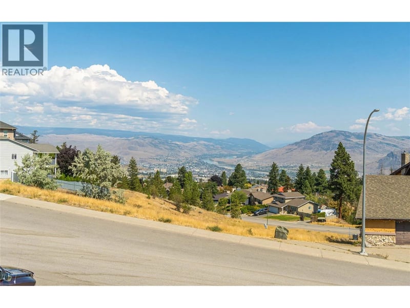 961 GREYSTONE Crescent, Kamloops, British Columbia, V1S1K7, Kamloops, British Columbia — photo 1 of 5