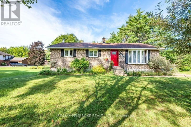 393 Biggs Road, Laurentian Valley, Ontario, K8A6W7, Laurentian Valley, Ontario — photo 1 of 5