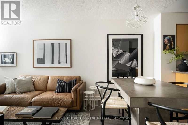 #1416 255 Richmond Street East, Toronto (Moss Park), Ontario, M5A4T7, Toronto (Moss Park), Ontario — photo 1 of 5