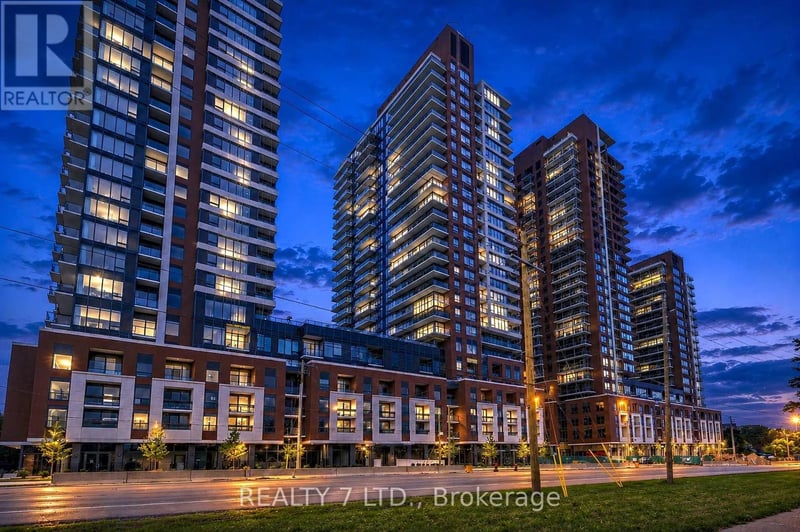 #708 4010 Eglinton Avenue West, Toronto (Humber Heights), Ontario, M9A0G5, Toronto (Humber Heights), Ontario — photo 1 of 5