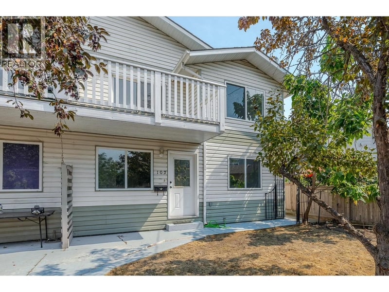 #102 688 Latimer Street, Penticton, British Columbia, V2A5R6, Penticton, British Columbia — photo 1 of 5