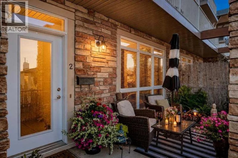 140 Rockyledge View Northwest, Calgary, Alberta, T3G5Y4, Calgary, Alberta — photo 1 of 5