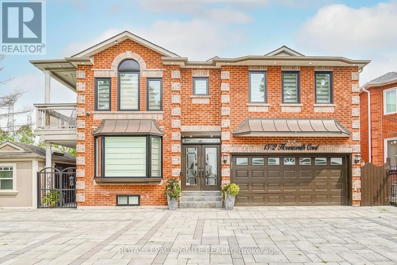 1592 Harrowsmith Court North, Pickering (Brock Ridge), Ontario, L1X2L9, Pickering (Brock Ridge), Ontario — photo 1 of 5