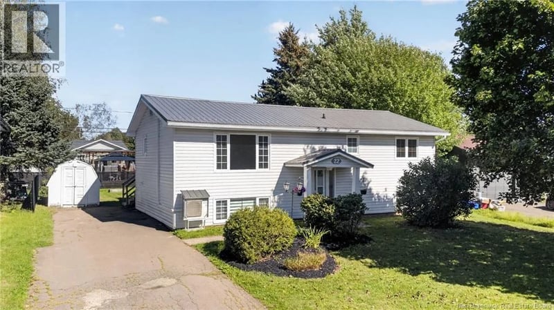 22 Pembroke Crescent, Riverview, New Brunswick, E1B3Z8, Riverview, New Brunswick — photo 1 of 5