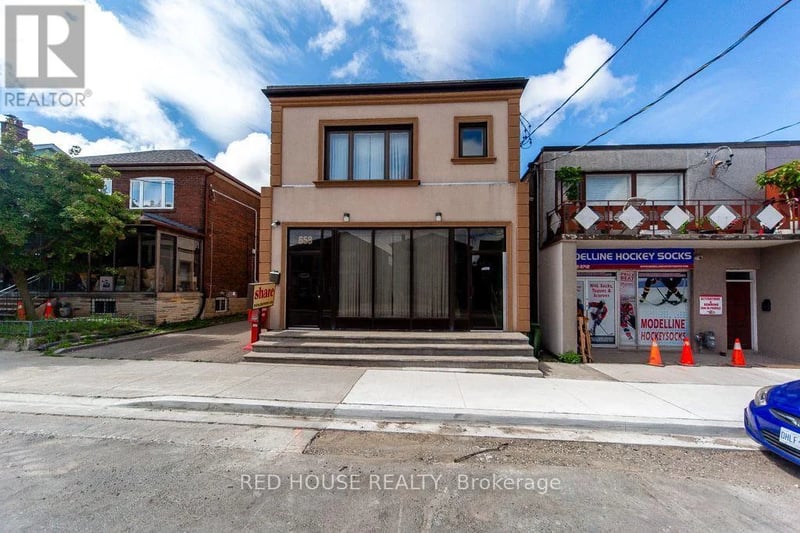 658 Vaughan Road, Toronto (Oakwood Village), Ontario, M6E2Y5, Toronto (Oakwood Village), Ontario — photo 1 of 5