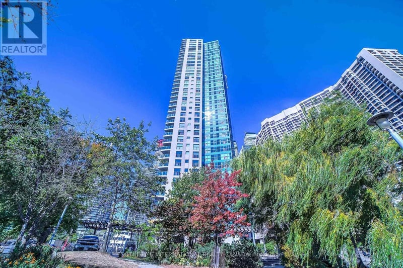 #1207 99 Harbour Square, Toronto (Waterfront Communities), Ontario, M5J2H2, Toronto (Waterfront Communities), Ontario — photo 1 of 5