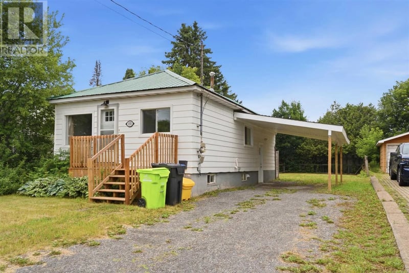 151 Prentice AVE, Sault Ste. Marie, Ontario, P6C4P6, Sault Ste. Marie, Ontario — photo 1 of 5