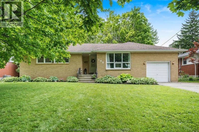 108 Faubert Drive, Chatham, Ontario, N7M2Y4, Chatham, Ontario — photo 1 of 5