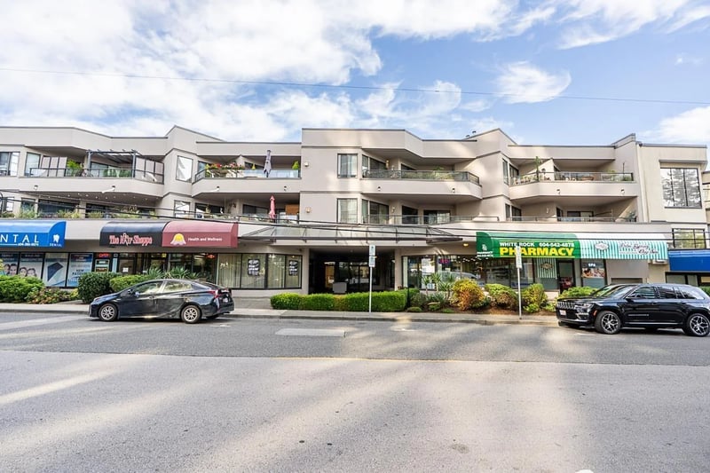 #201 1440 GEORGE Street, White Rock, British Columbia, V4B4A3, White Rock, British Columbia — photo 1 of 5