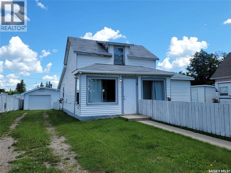 118 1st STREET W, St. Walburg, Saskatchewan, S0M2T0, St. Walburg, Saskatchewan — photo 1 of 5