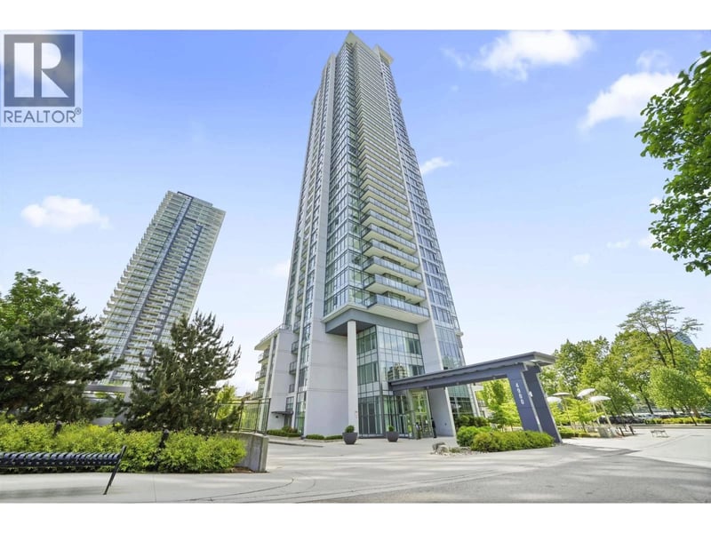 #302 4900 LENNOX Lane, Burnaby, British Columbia, V5H0G9, Burnaby, British Columbia — photo 1 of 5