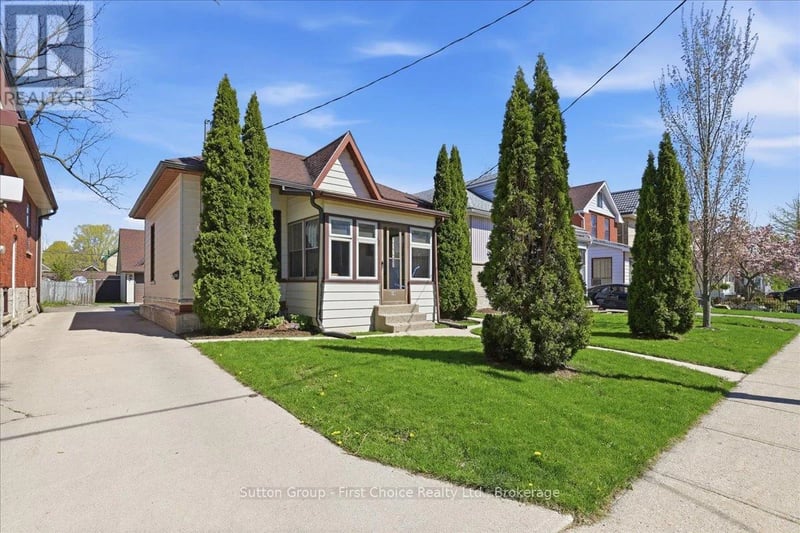 49 Well Street, Stratford, Ontario, N5A4L8, Stratford, Ontario — photo 1 of 5