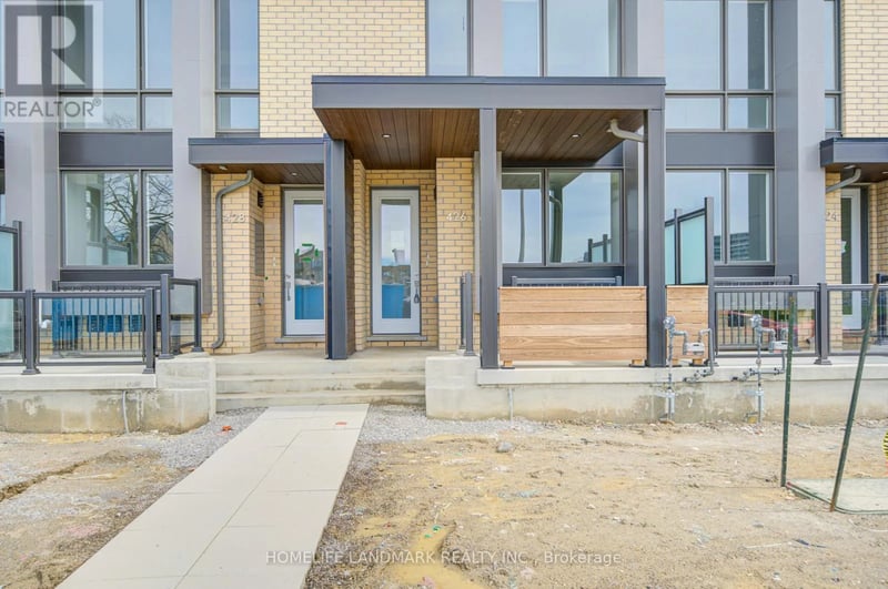 426 New Lawrence Heights Way Boulevard, Toronto (Englemount-Lawrence), Ontario, M6A0E6, Toronto (Englemount-Lawrence), Ontario — photo 1 of 5