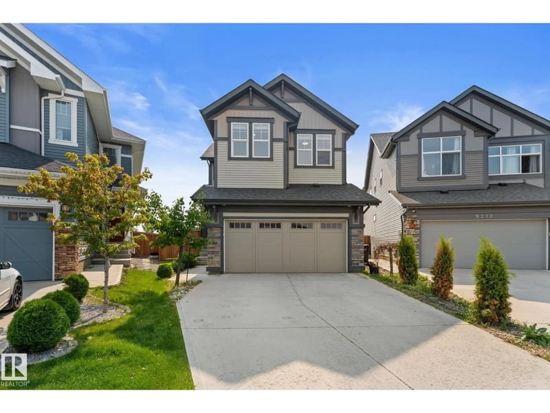 22373 92A AV NW, Edmonton, Alberta, T5T7P3, Edmonton, Alberta — photo 1 of 5