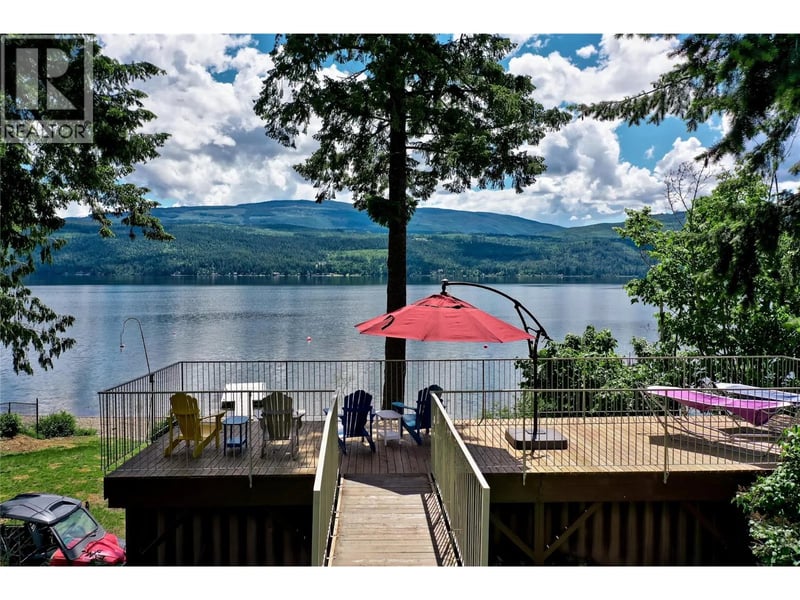 7832 Squilax-Anglemont Road, Anglemont, British Columbia, V0E1M8, Anglemont, British Columbia — photo 1 of 5