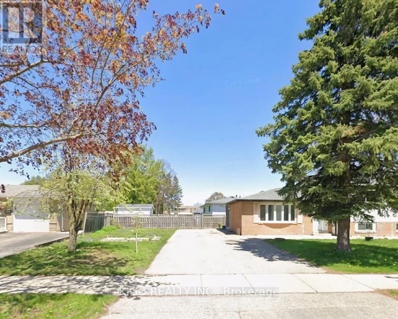 #Upper 4 Markwood Drive, Kitchener, Ontario, N2M2H4, Kitchener, Ontario — photo 1 of 5