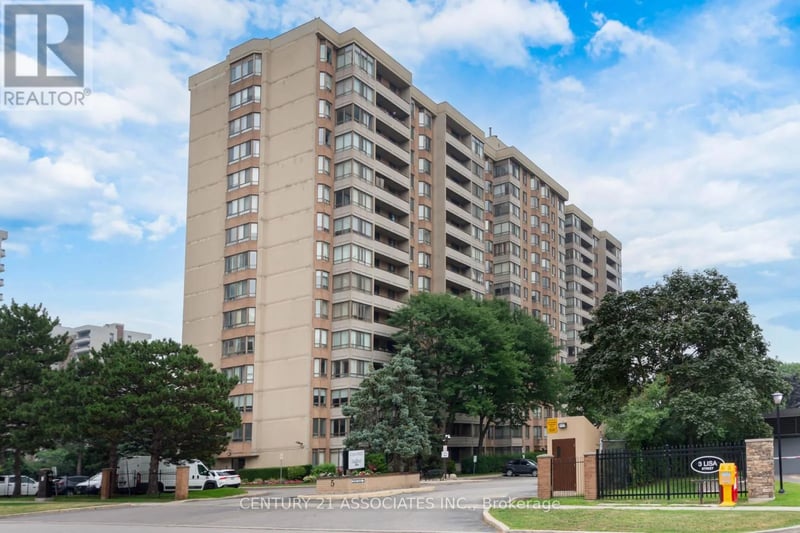 #402 5 Lisa Street, Brampton (Queen Street Corridor), Ontario, L6T4T4, Brampton (Queen Street Corridor), Ontario — photo 1 of 5