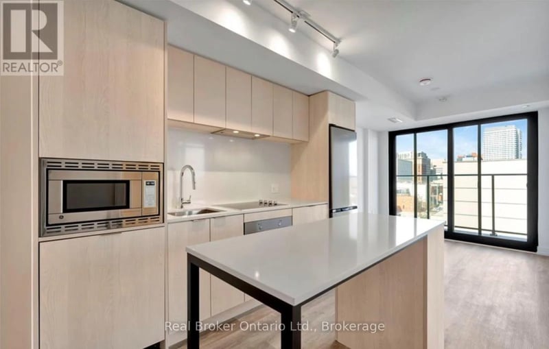#713 1 JARVIS Street, Hamilton (Beasley), Ontario, L8R3J2, Hamilton (Beasley), Ontario — photo 1 of 5