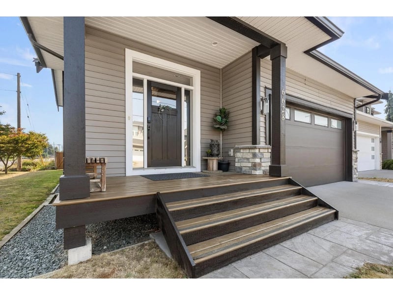 6628 REID Road, Chilliwack, British Columbia, V2R2Z8, Chilliwack, British Columbia — photo 1 of 5