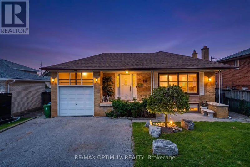 6 Evernby Boulevard, Toronto (Kingsview Village-The Westway), Ontario, M9R3G8, Toronto (Kingsview Village-The Westway), Ontario — photo 1 of 5