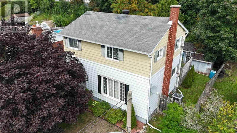 29 Milliken RD, Elliot Lake, Ontario, P5A1J9, Elliot Lake, Ontario — photo 1 of 5