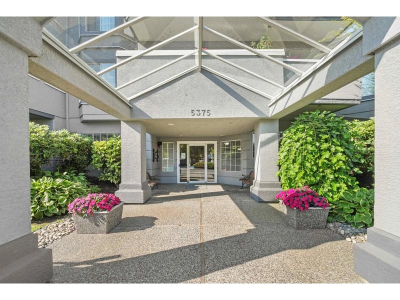 #311 5375 205TH Street, Langley, British Columbia, V3A7V7, Langley, British Columbia — photo 1 of 5