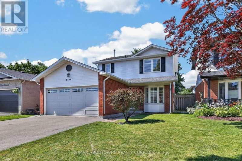 2102 Salma Crescent, Burlington (Headon), Ontario, L7M3T1, Burlington (Headon), Ontario — photo 1 of 5