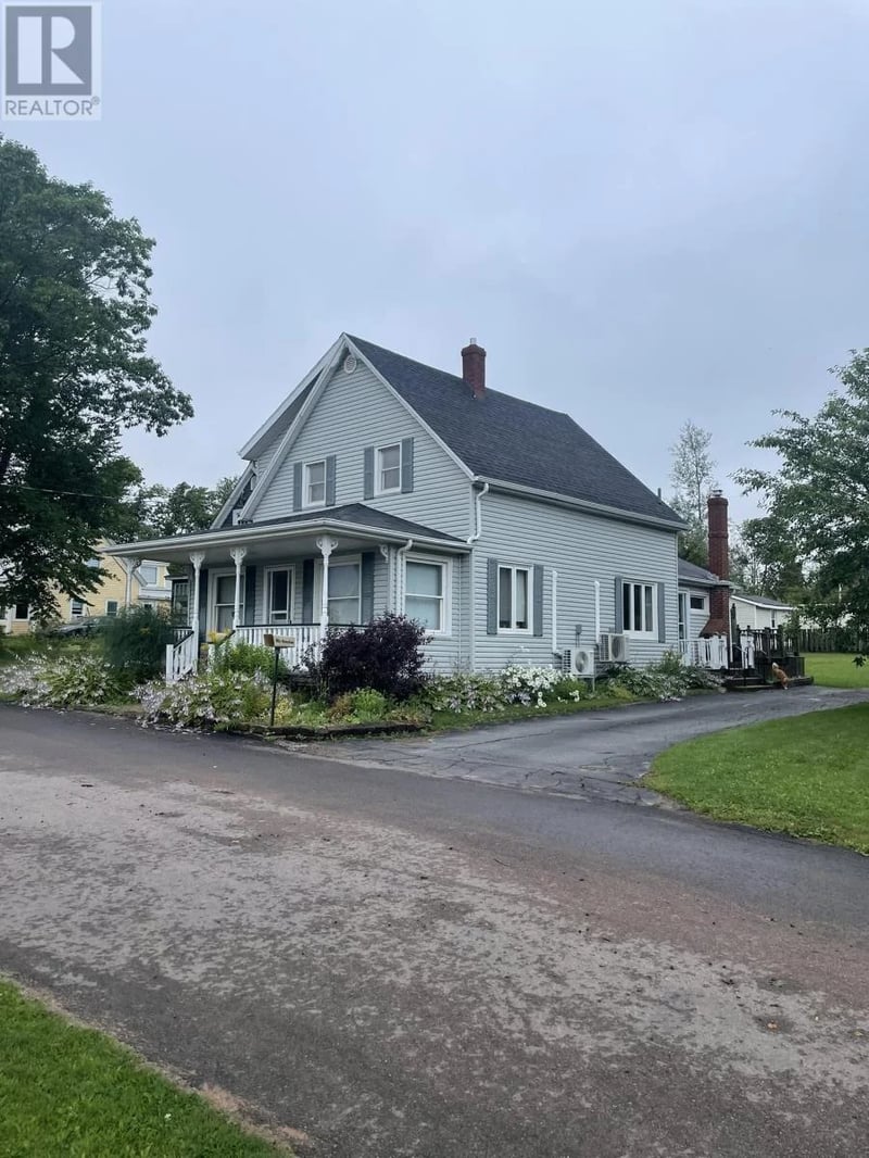10 Ross Street, Mount Stewart, Prince Edward Island, C0A1T0, Mount Stewart, Prince Edward Island — photo 1 of 5