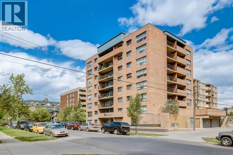 1414 12 Street Southwest, Calgary, Alberta, T3C3T2, Calgary, Alberta — photo 1 of 5