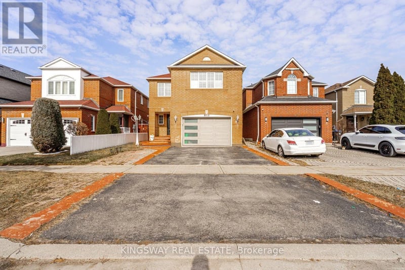 891 STONEBRIDGE Avenue, Mississauga (East Credit), Ontario, L5V2L3, Mississauga (East Credit), Ontario — photo 1 of 5