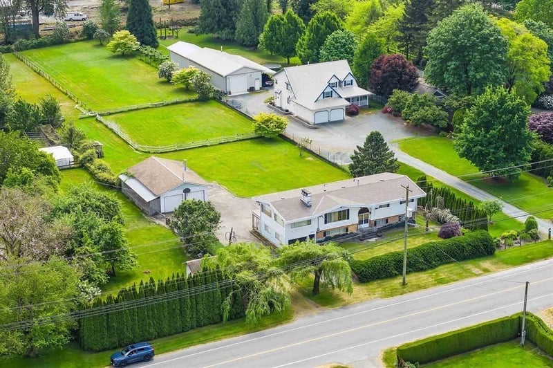 41588 YARROW CENTRAL Road, Yarrow, British Columbia, V2R5G4, Yarrow, British Columbia — photo 1 of 5